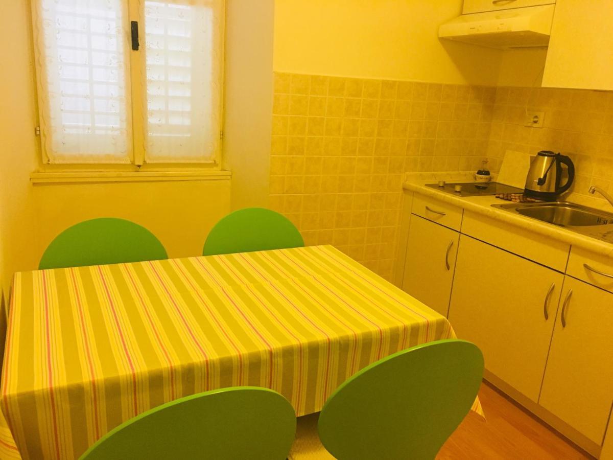Apartment Filipas Đảo Đảo Cres Ngoại thất bức ảnh