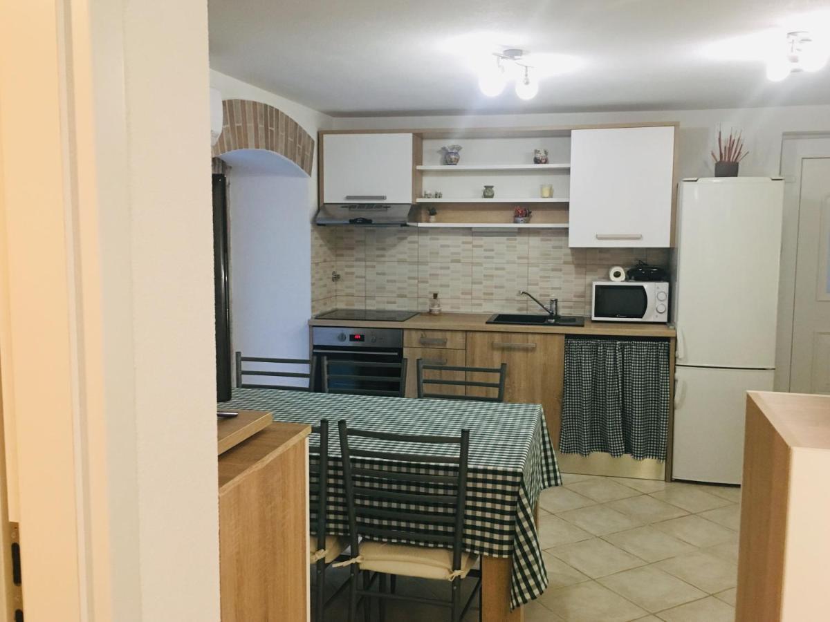 Apartment Filipas Đảo Đảo Cres Ngoại thất bức ảnh