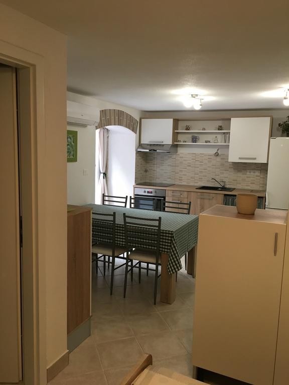 Apartment Filipas Đảo Đảo Cres Ngoại thất bức ảnh