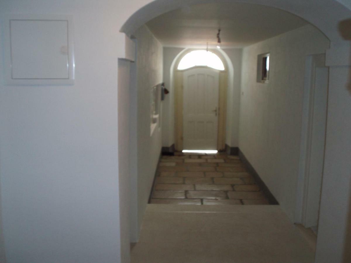 Apartment Filipas Đảo Đảo Cres Ngoại thất bức ảnh