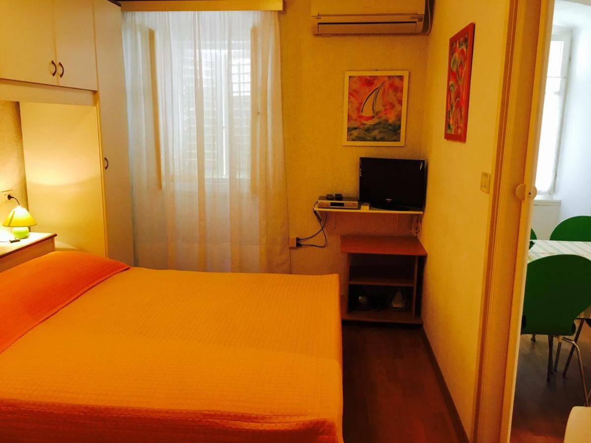 Apartment Filipas Đảo Đảo Cres Ngoại thất bức ảnh